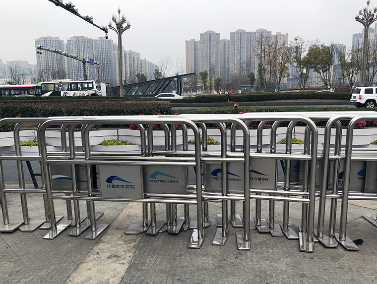 不锈钢铁马厂家